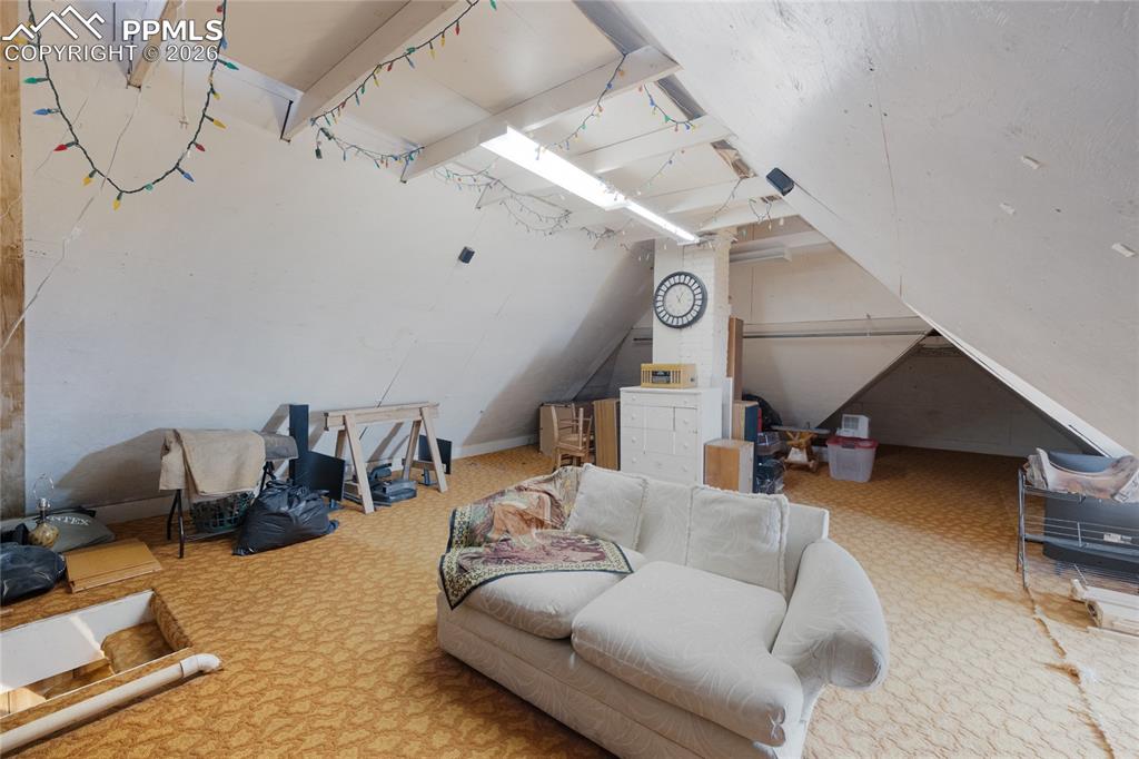 Image 15 of 32: Bonus Room