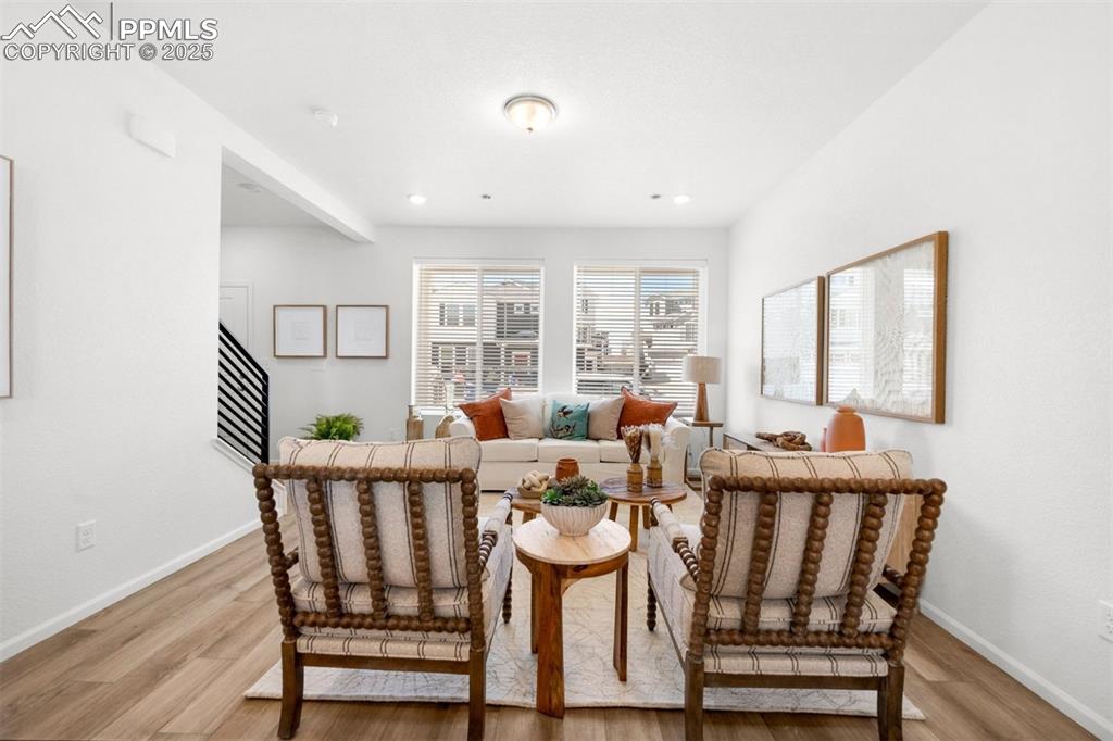 Image 3 of 33: No Description Available