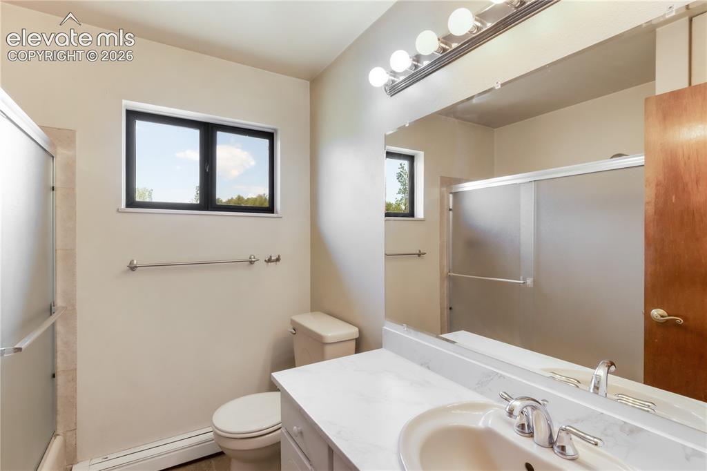 Image 26 of 47: Main floor bathroom