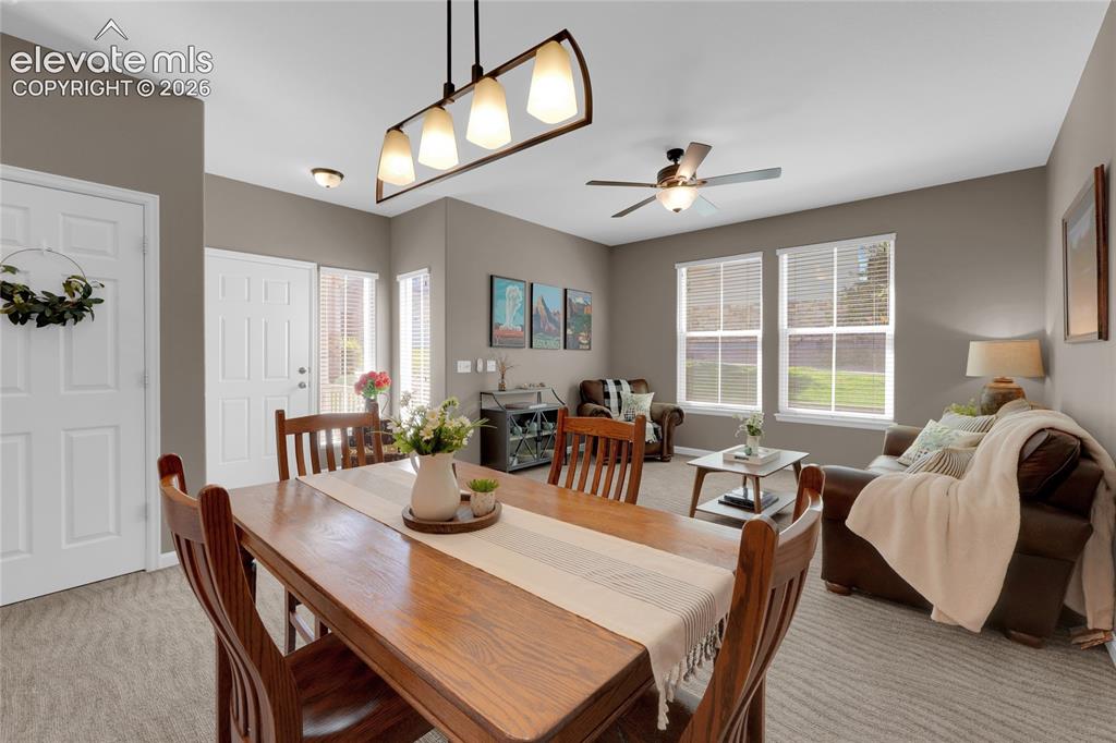 Image 15 of 40: Dining Area