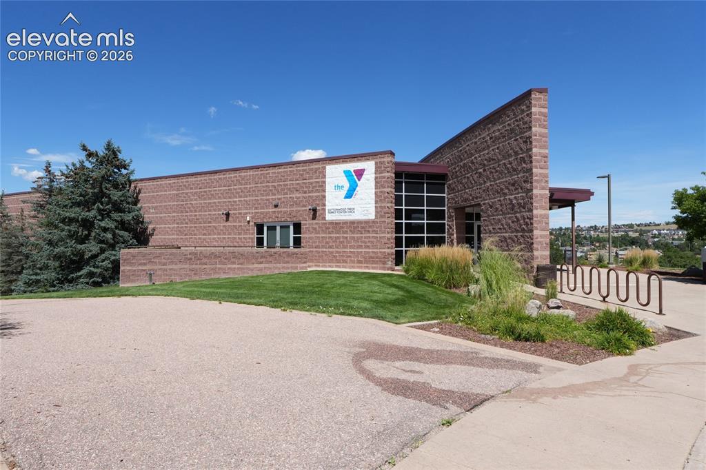 Image 34 of 40: Year around indoor rec activities 