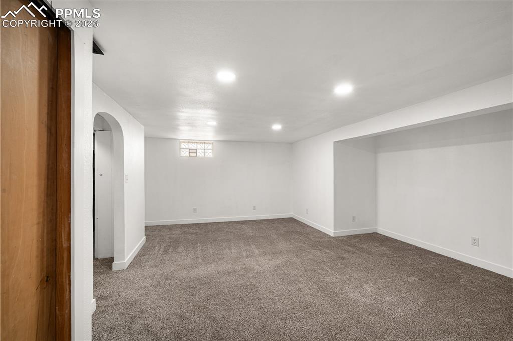 Image 18 of 27: Basement