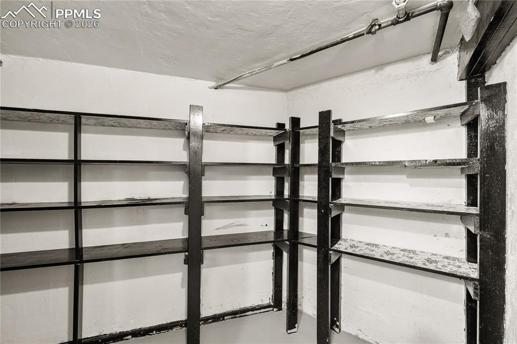 Image 23 of 27: Storage