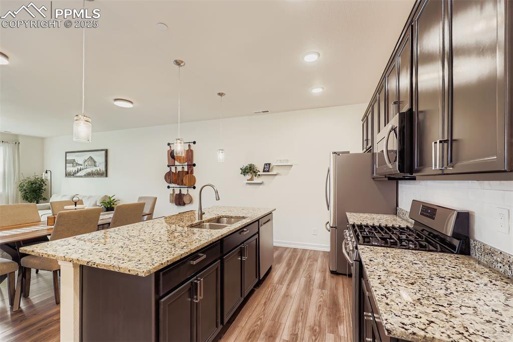 Image 8 of 28: Kitchen