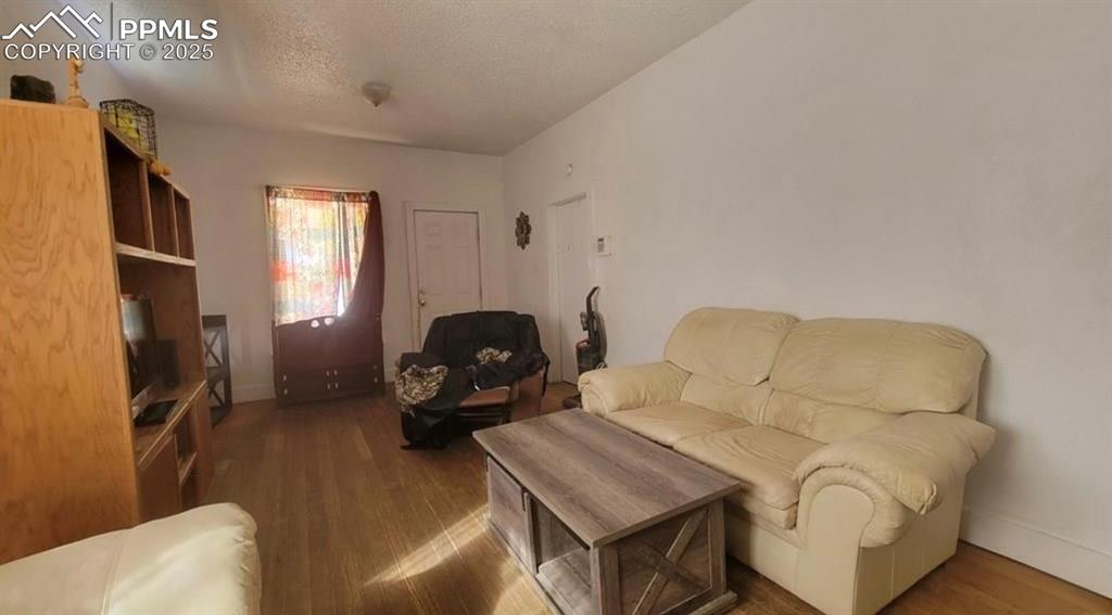 Image 3 of 16: Living Room