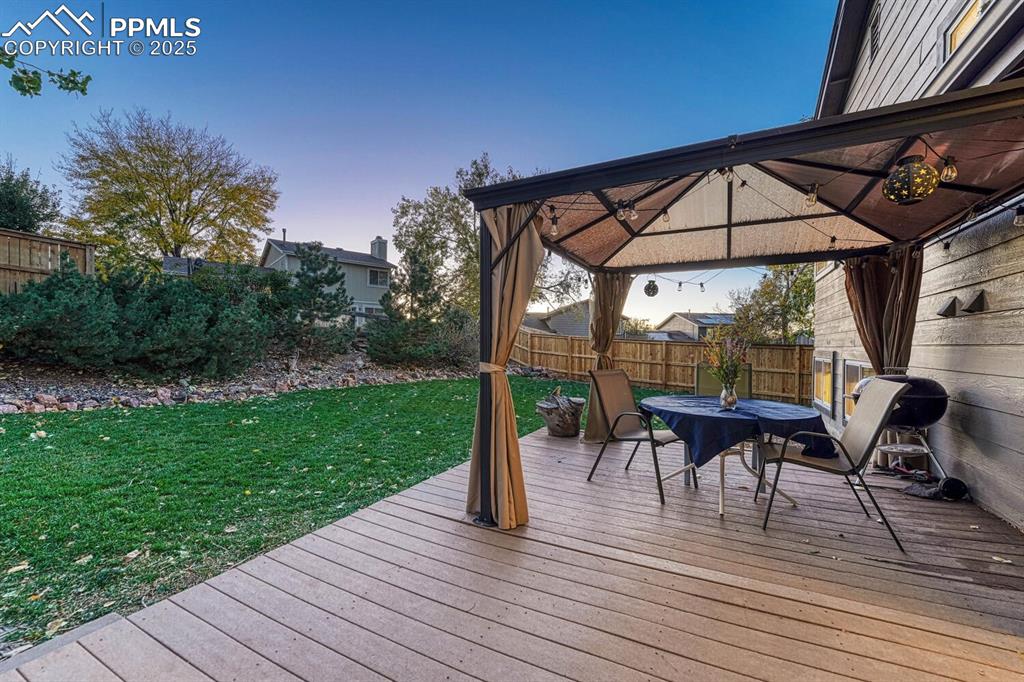 Image 27 of 48: Backyard