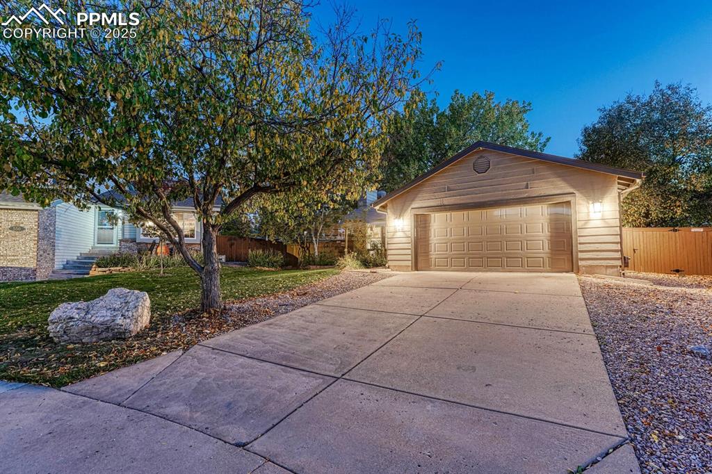 Image 3 of 48: Front