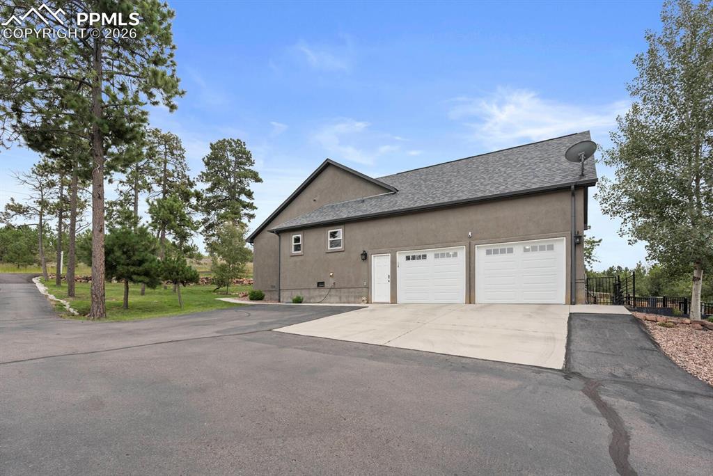 Image 30 of 32: Side of Structure