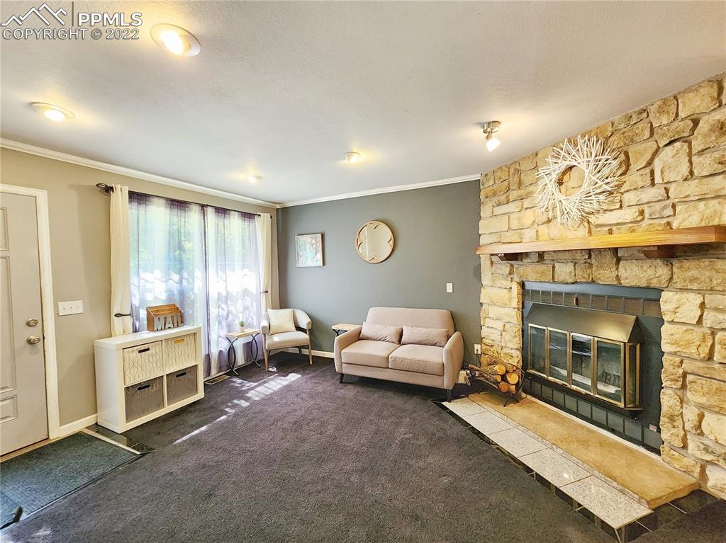 Listing 9308848, Image 5 of 37
