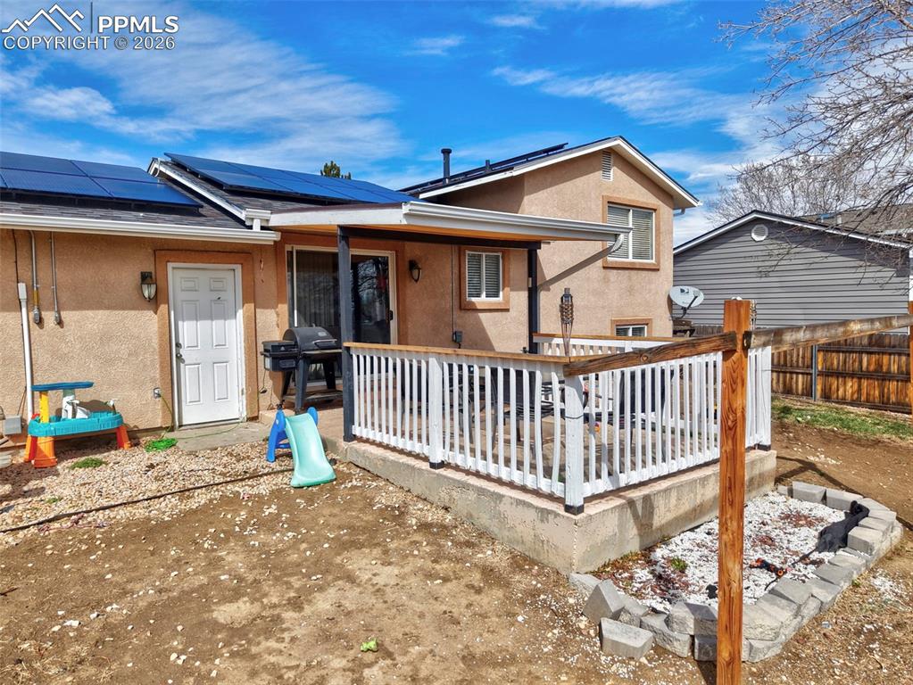 Image 31 of 32: Back of Structure