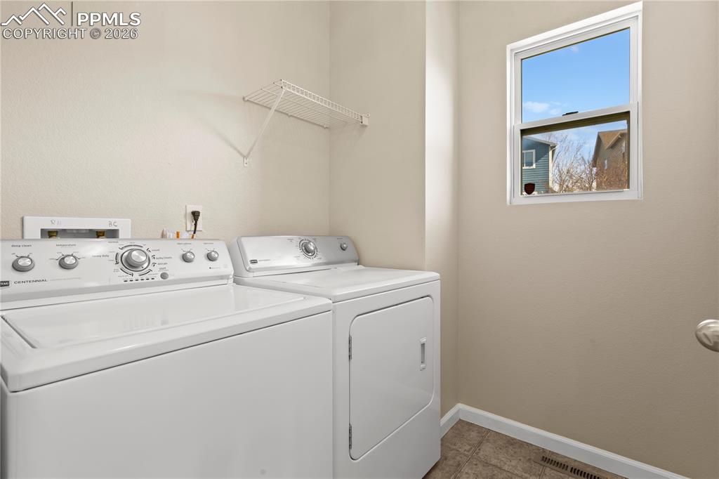 Image 15 of 32: Laundry