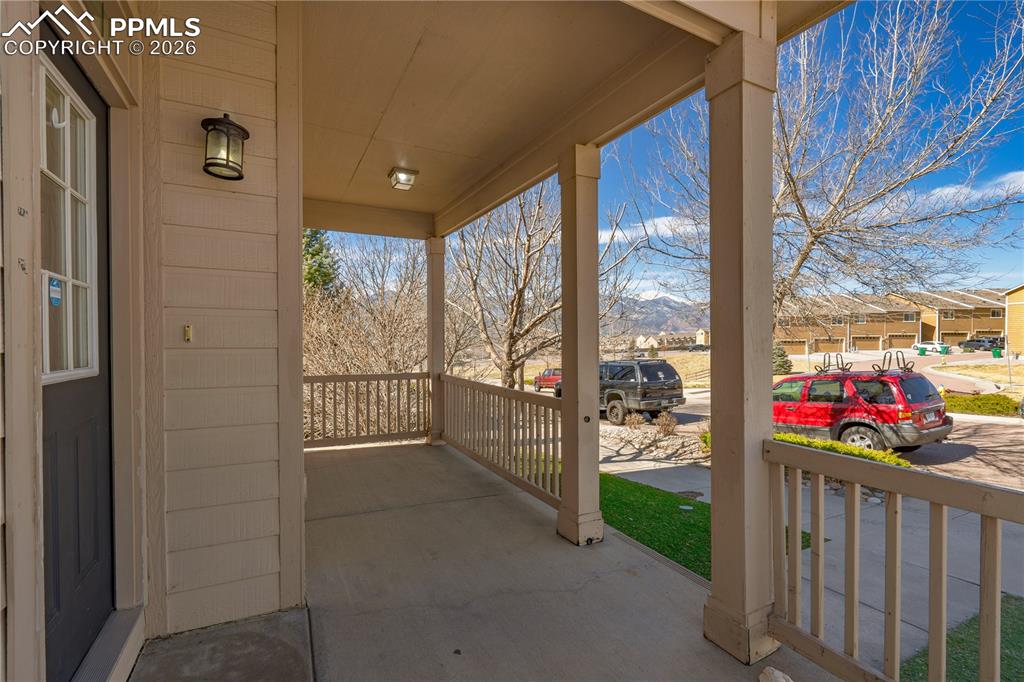 Image 3 of 32: Patio