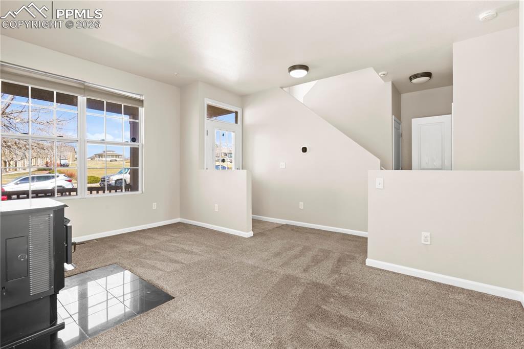 Image 6 of 32: Living Room