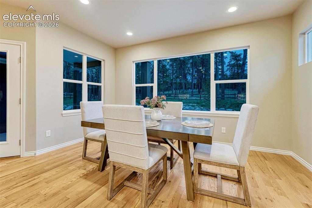 Image 15 of 29: Dining Area