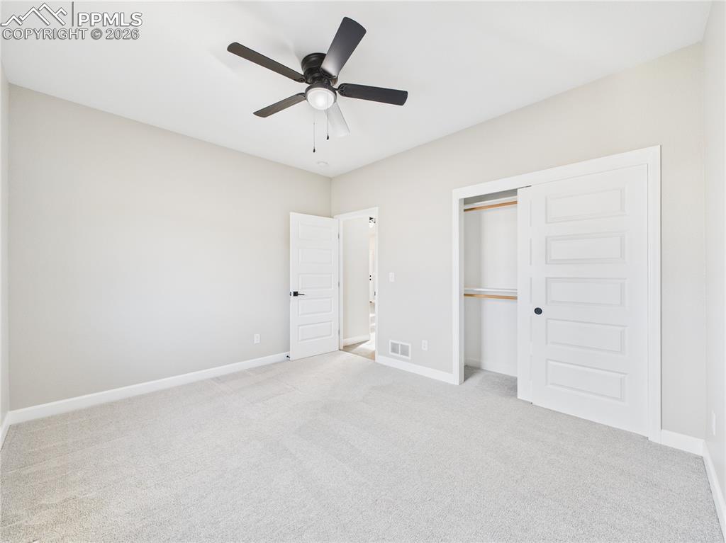 Image 20 of 40: Bedroom