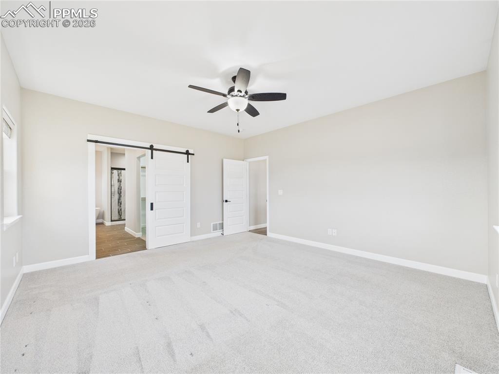 Image 22 of 40: Bedroom