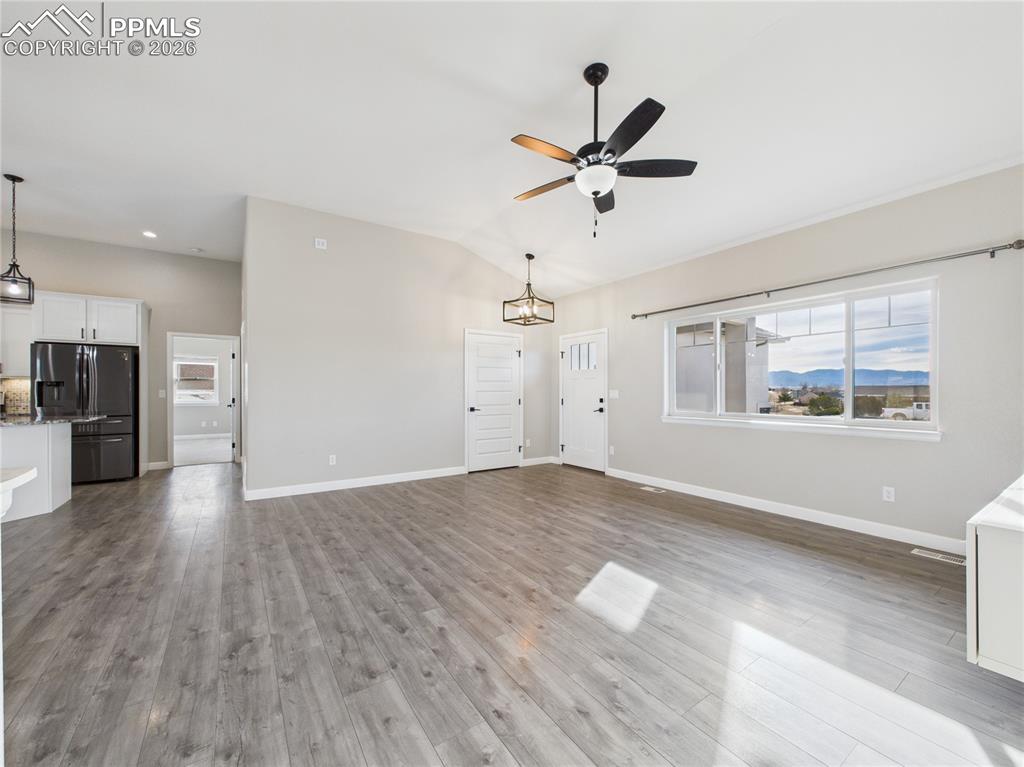 Image 7 of 40: Living Room