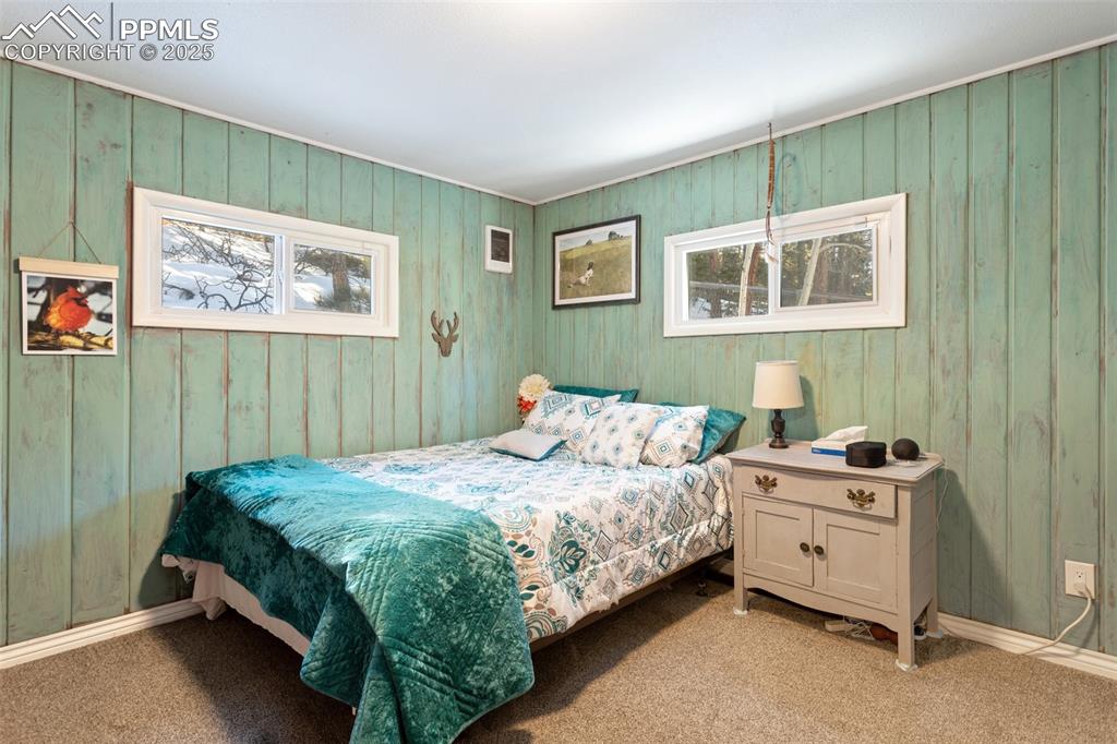 Image 12 of 22: Bedroom