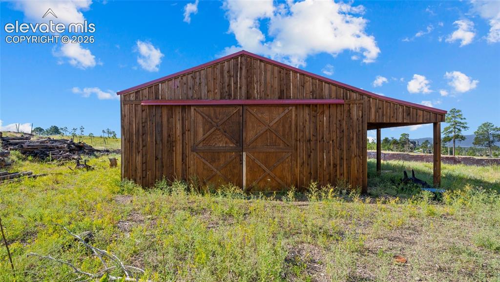 Image 20 of 23: Barn