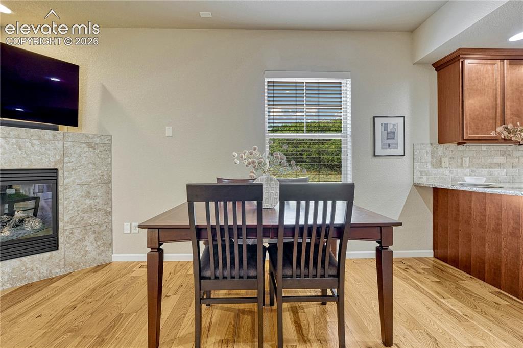 Image 17 of 39: Dining Area