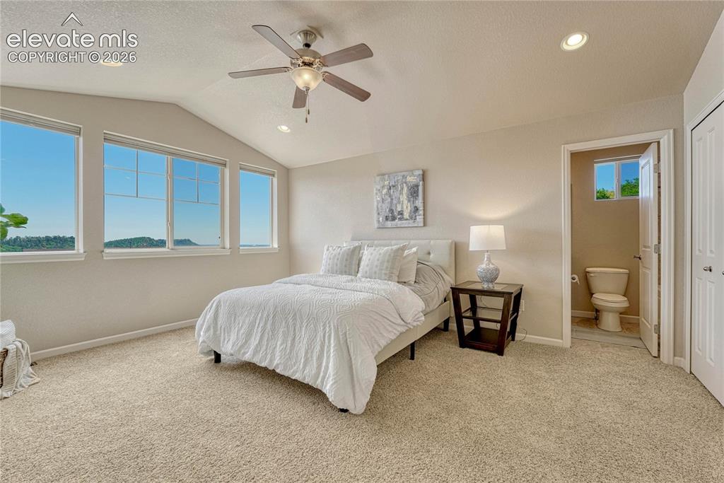 Image 6 of 39: Bedroom