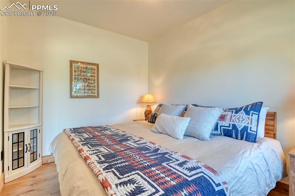 Image 37 of 50: Bedroom #4