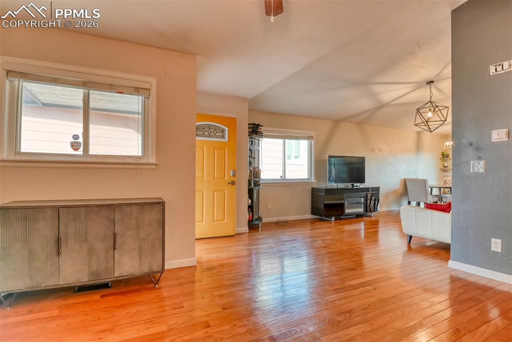 Image 22 of 41: Living Room