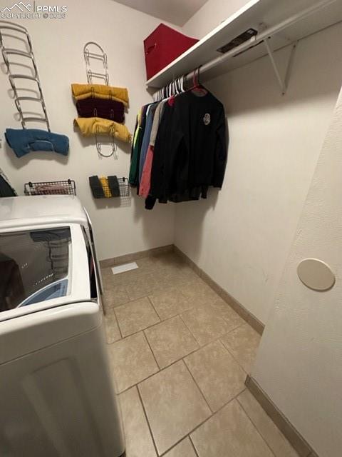 Image 24 of 41: Laundry