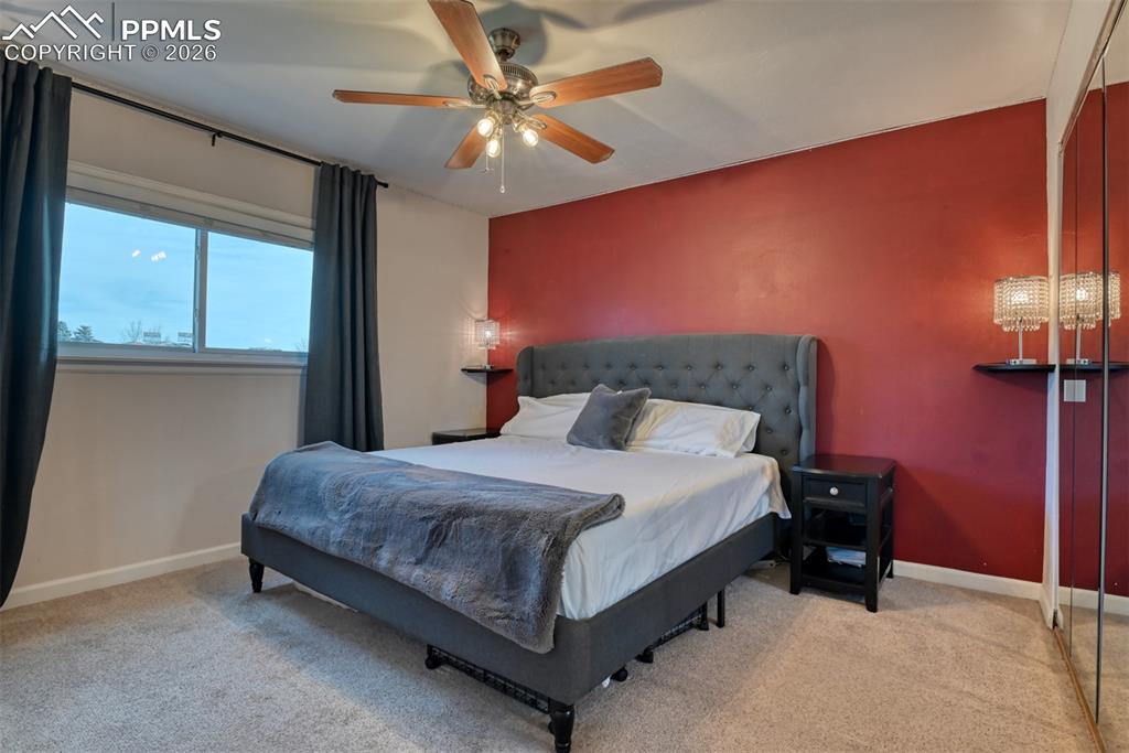 Image 28 of 41: Bedroom