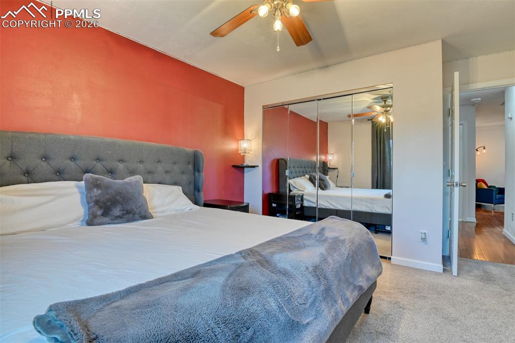 Image 31 of 41: Bedroom