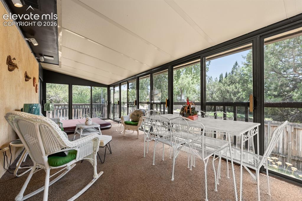Image 19 of 50: Sun Room