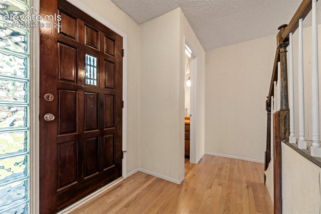 Image 8 of 50: Entry