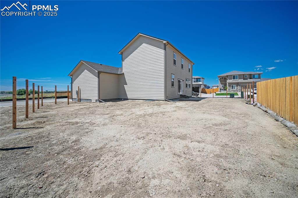 Image 5 of 35: Back of Structure