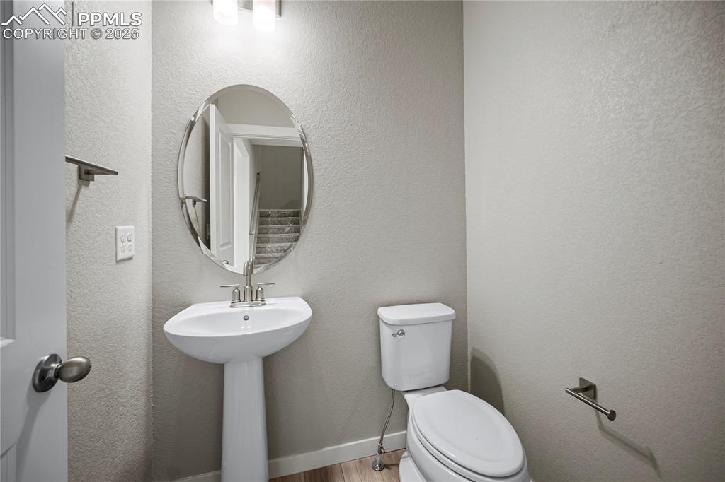Image 8 of 35: Bathroom