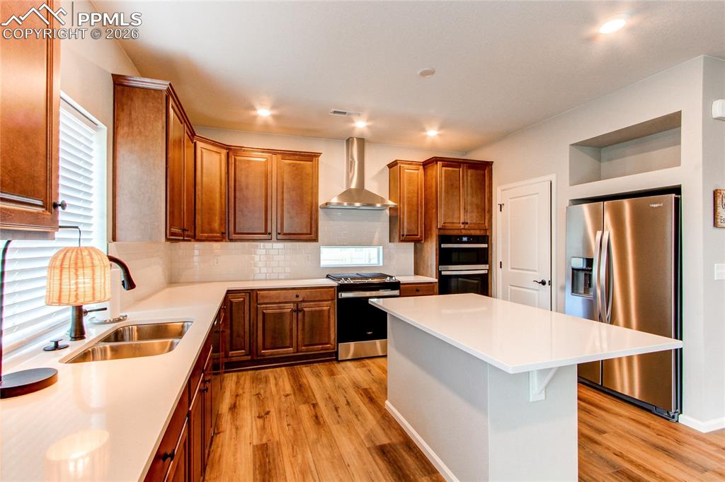 Image 10 of 31: Kitchen