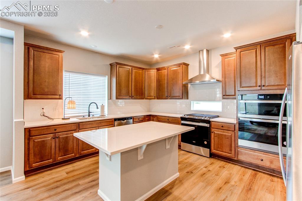 Image 11 of 31: Kitchen