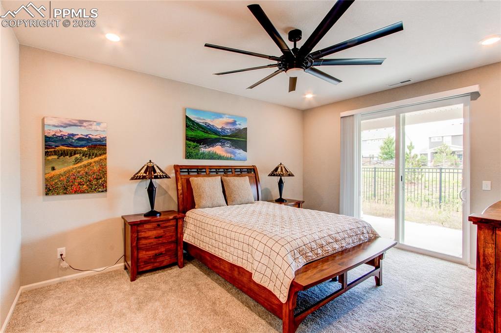 Image 15 of 31: Bedroom