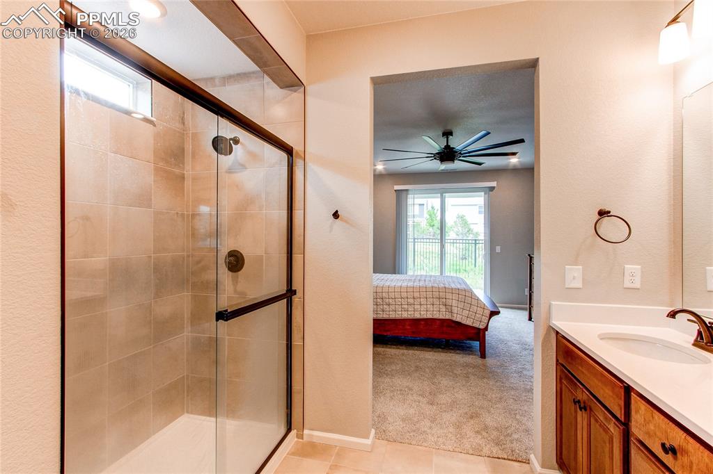 Image 19 of 31: Bathroom