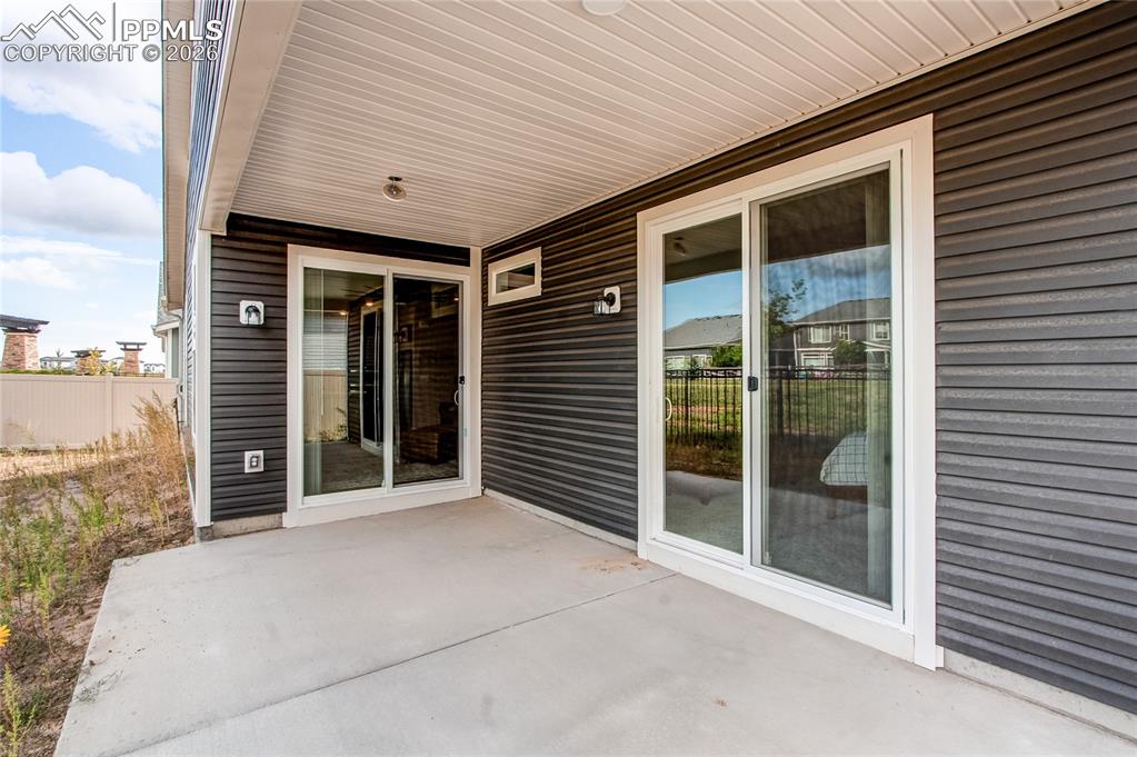 Image 27 of 31: Patio