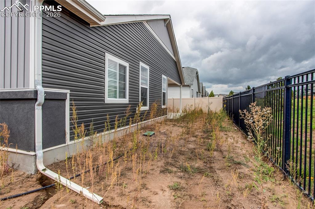 Image 30 of 31: Side of Structure