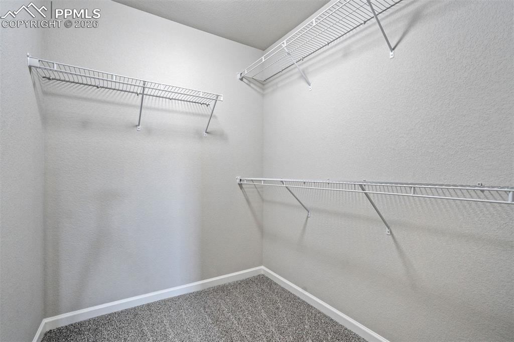 Image 27 of 50: Closet