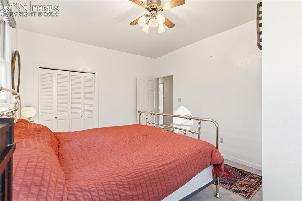 Image 16 of 49: Bedroom