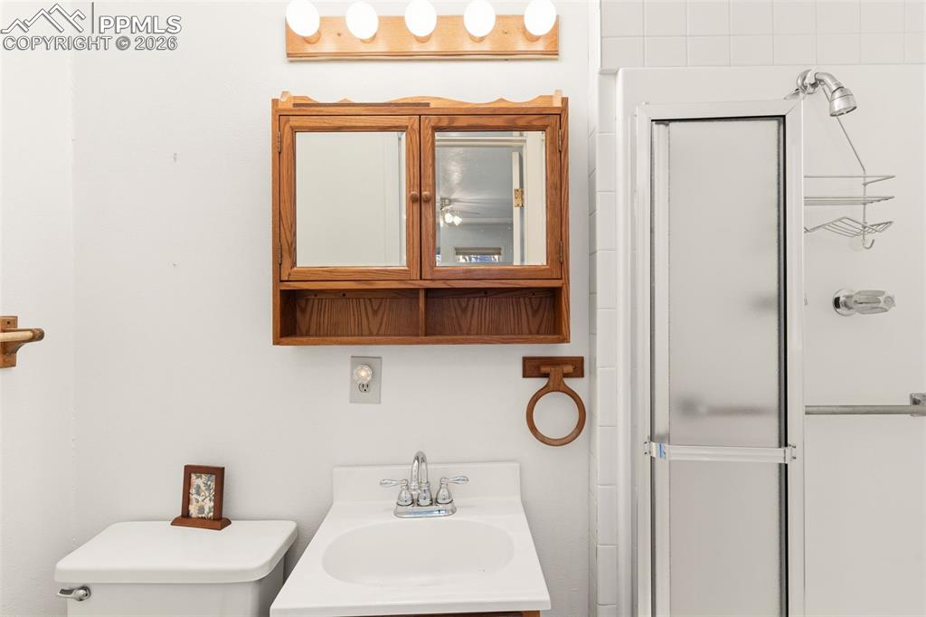 Image 21 of 49: Main level 3/4 bathroom