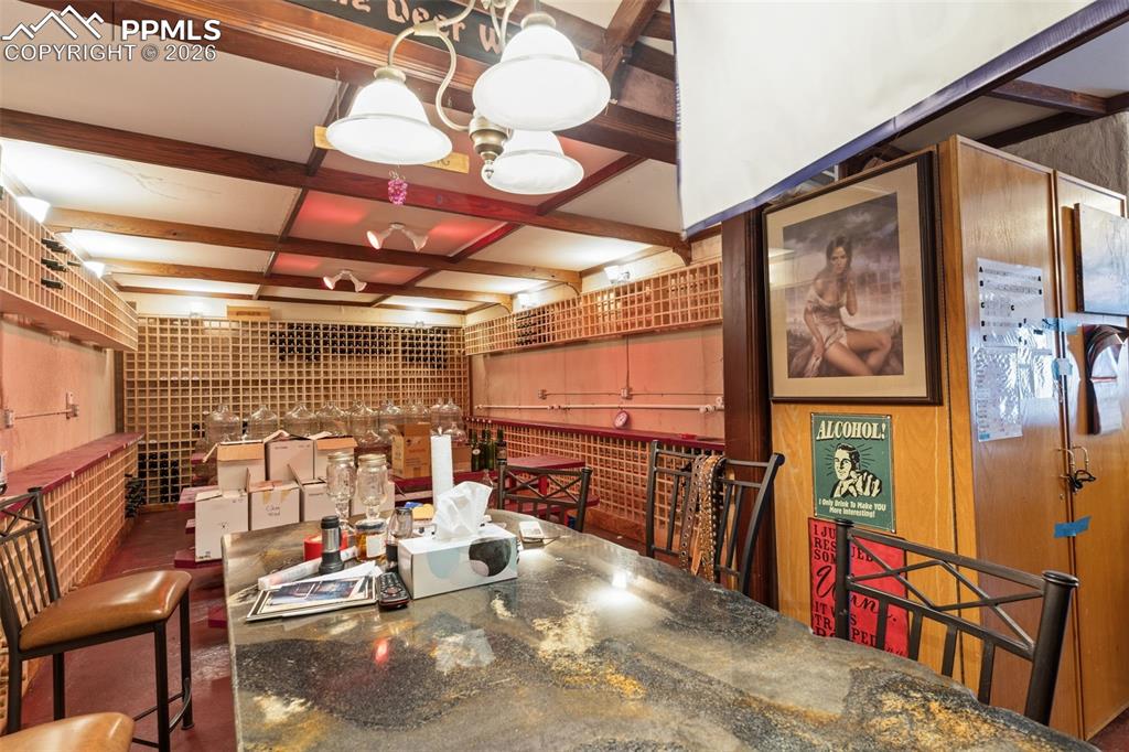 Image 26 of 49: Dining Area