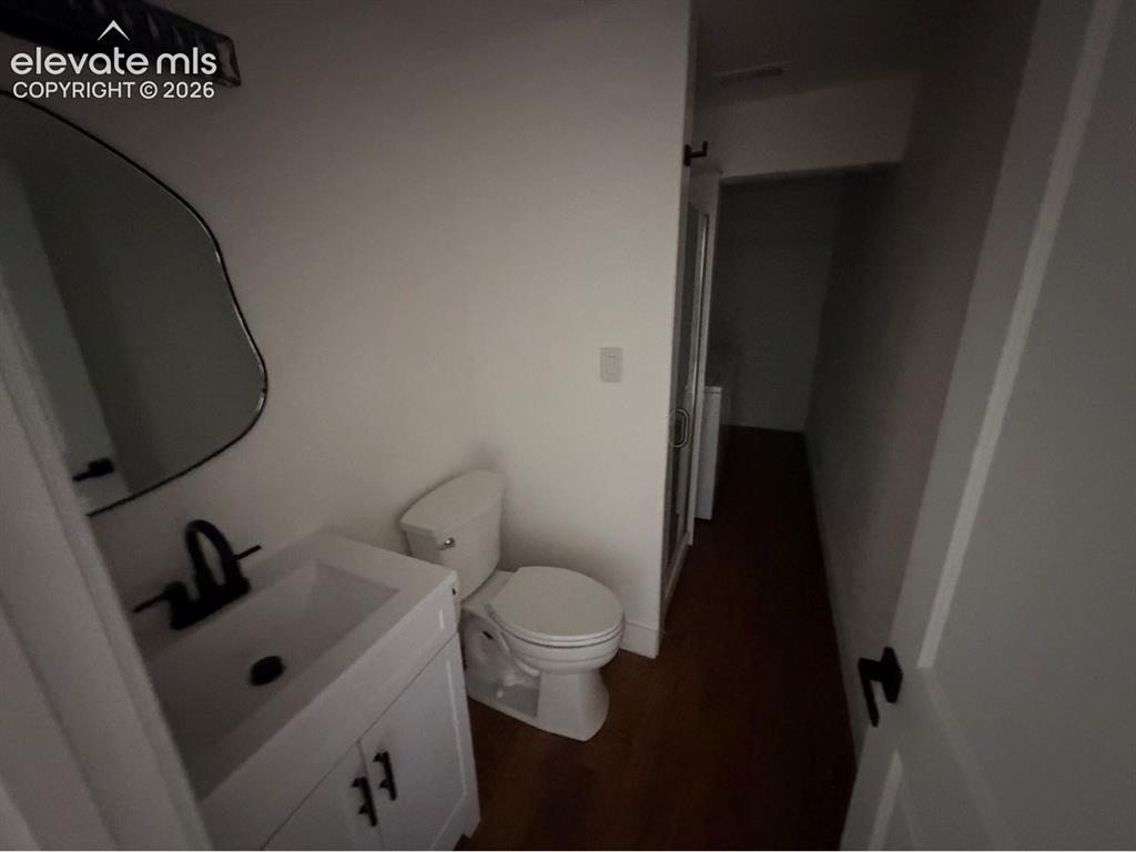 Image 11 of 20: Bathroom