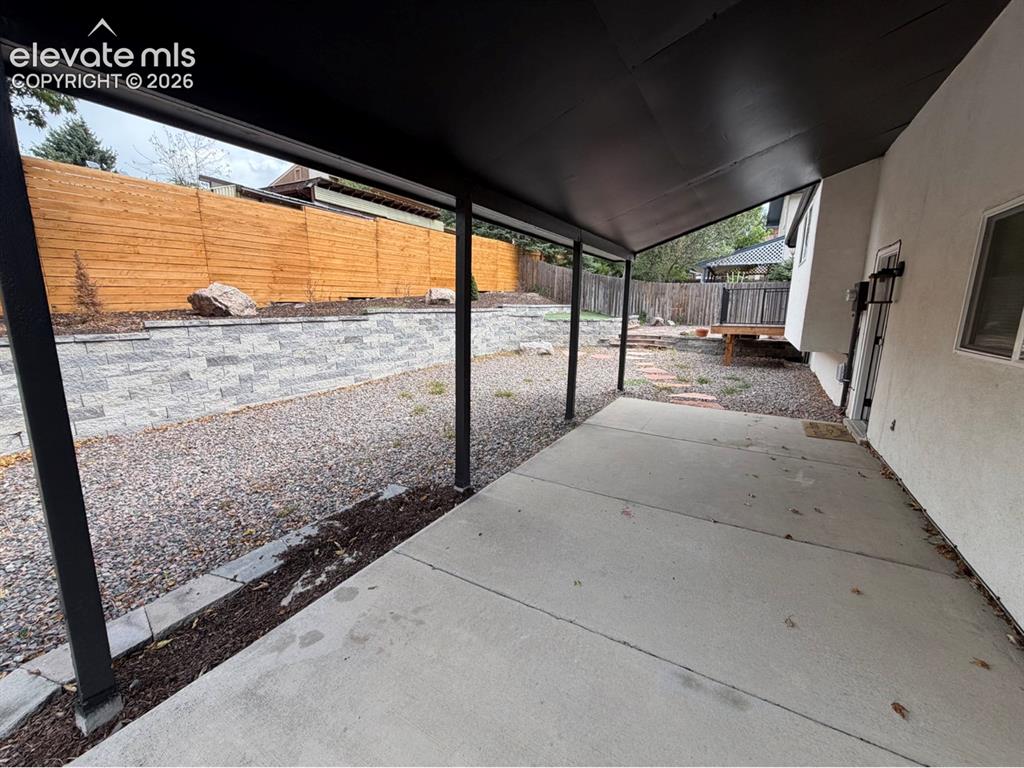 Image 17 of 20: Patio