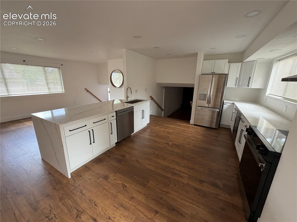 Image 3 of 20: Kitchen
