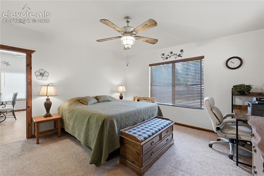 Image 14 of 23: Bedroom