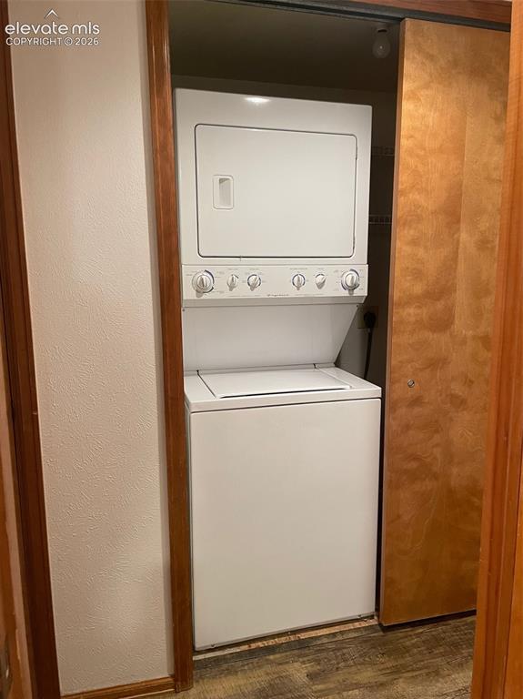Image 18 of 35: Laundry on main level. Washer & dryer included.
