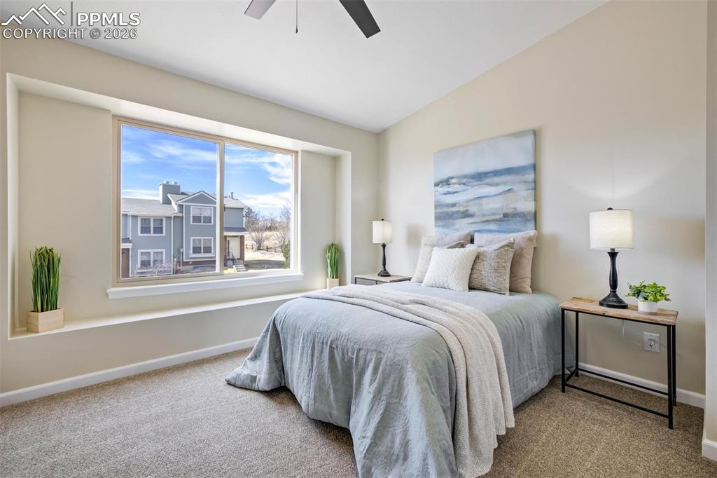 Image 22 of 50: Bedroom